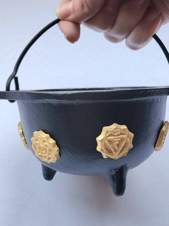 Cast Iron Cauldron w/ Handle 