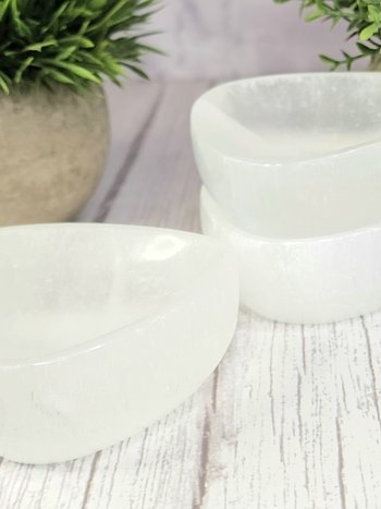 Triangle Selenite Bowl 3in