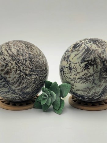 Dendritic Calcite Spheres