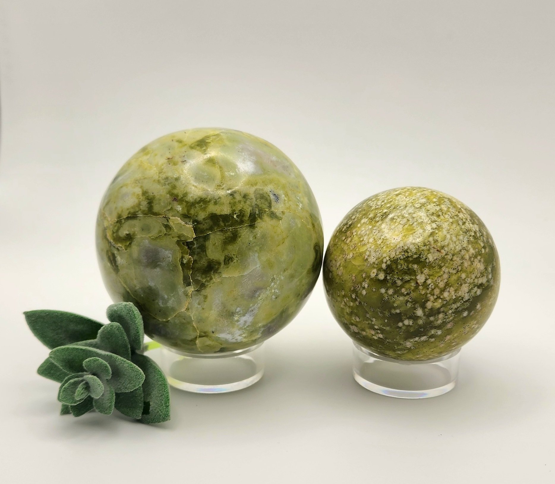 Serpentine Spheres