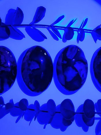 UV Reactive Volcano Agate Palm Stones