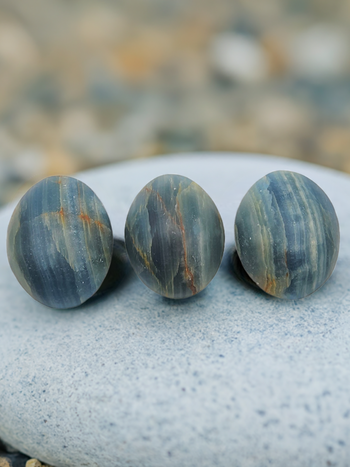 Blue Onyx Palm Stones